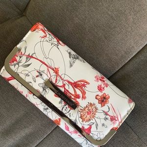 🆕 Damsel in Defense Soft Shelley RFID wallet